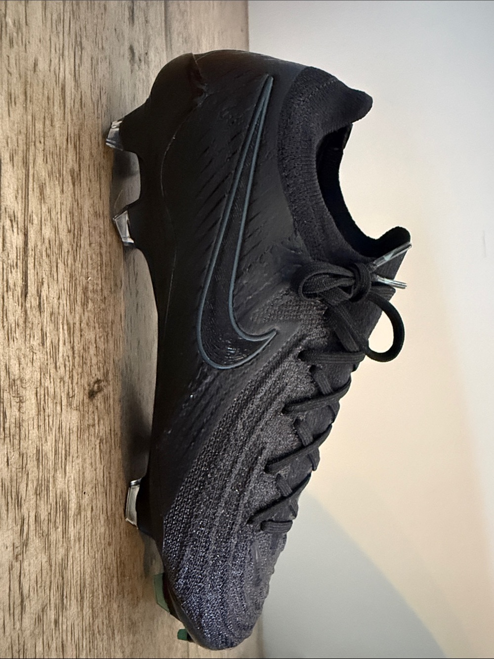 Nike Phantom GX2 Elite Cleats - men’s size 6.5 (women’s 8)